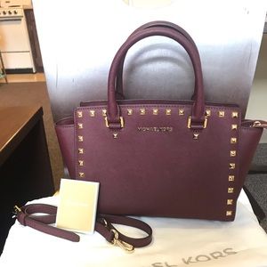 Micheal Kors Selma Studded Merlot Back (Medium)